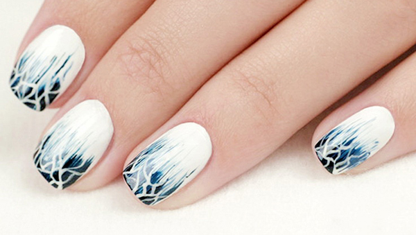 рисунок шеллаком на ногтях