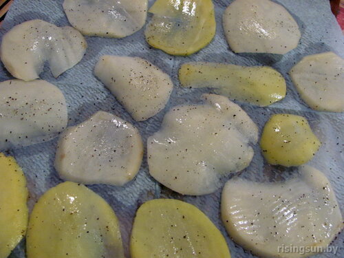 Ломтики картофеля со специями