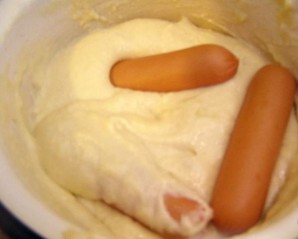 Сосиски в кляре на сковороде - фото шаг 5