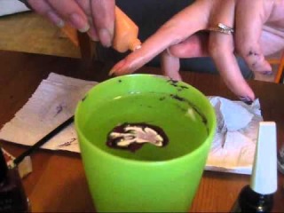 Подготовка ногтя скотчем или кремом