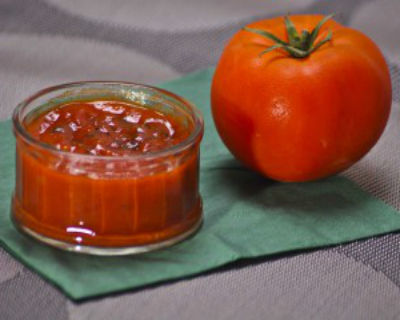 tomatnyj-sous-na-zimu-v-domashnih-usloviyah