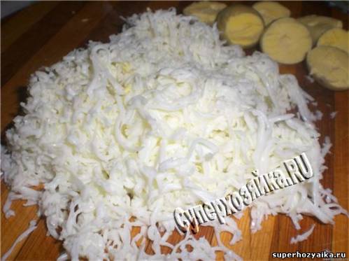 Салат с курицей и картофелем фри. Салат Гнездо глухаря.