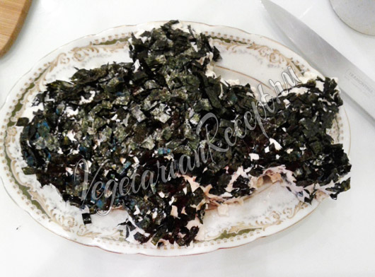 Посыпать водорослями