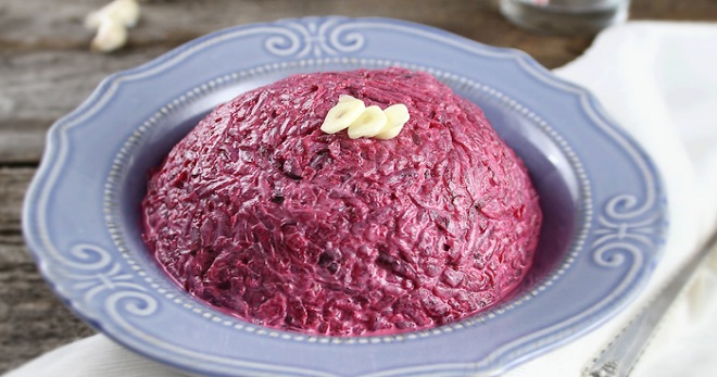 Салат из свеклы с чесноком - оригинальные рецепты простого витаминного блюда на любой вкус!