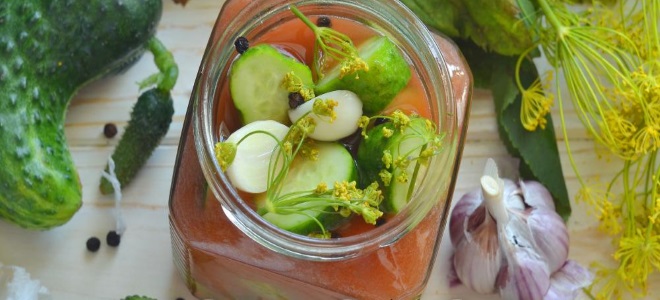 огурцы с кетчупом