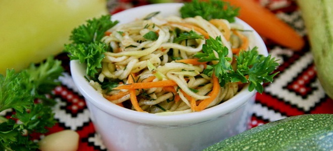 салат из кабачков по корейски на зиму