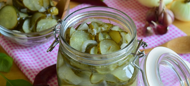 салат из огурцов лука чеснока на зиму