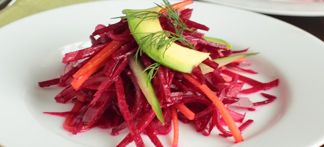 Салат из свеклы с имбирем и чесноком