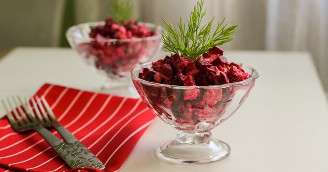 Свекольный салат - вкусные и полезные рецепты простой витаминной закуски
