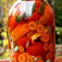 маринуем огурцы и помидоры ассорти