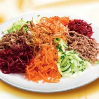 салат чафан с жареным мясом