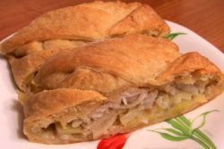 пирог с мясом из слоеного дрожжевого теста
