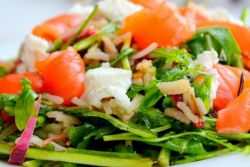 салат с красной соленой рыбой рецепт