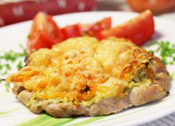 мясо запеченное с овощами в духовке