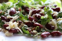 салат с фасолью и сыром