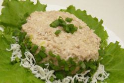 салат с рисом и яйцом