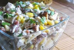 салат сыр фасоль сухарики