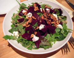 свекла с сыром и чесноком