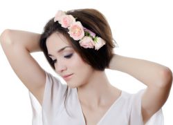 прически на короткие волосы своими руками