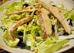 салат с пекинской капустой и курицей