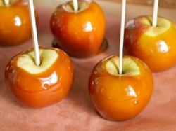 Яблоки в карамели