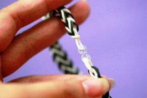 поделки из резинок 24