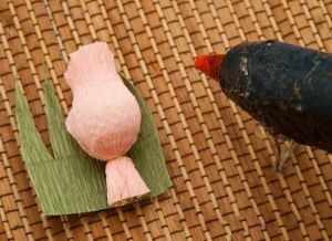 цветы из конфет своими руками10