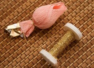 цветы из конфет своими руками9