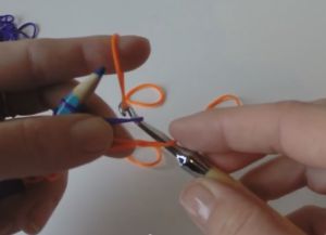 Браслет из резинок Чешуя дракона 17