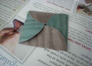 как сделать конвертик из бумаги фото 8