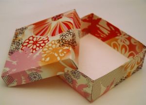 как сделать коробку из бумаги 35