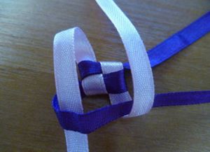 как сделать брелок своими руками10