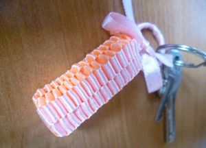 как сделать брелок своими руками13