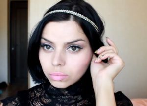 сделать прическу своими руками на короткие волосы 1