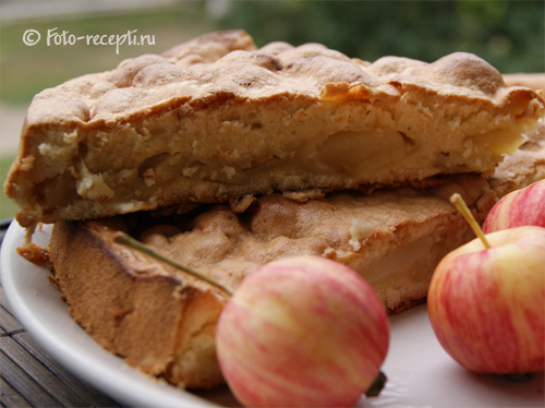 Шарлотка с яблоками