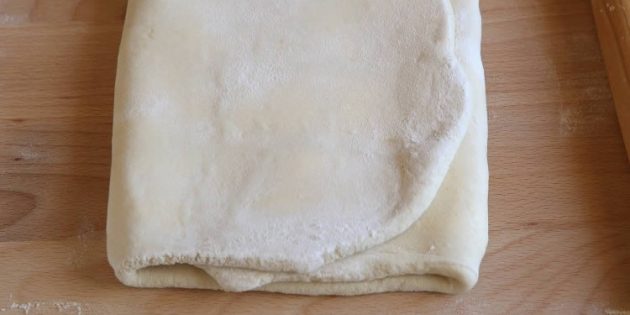Как приготовить домашнее слоёное тесто: раскатайте тесто