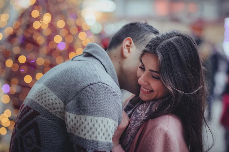 Поцелуй как сигнал из мозга: 7 видов поцелуев и их скрытый смысл