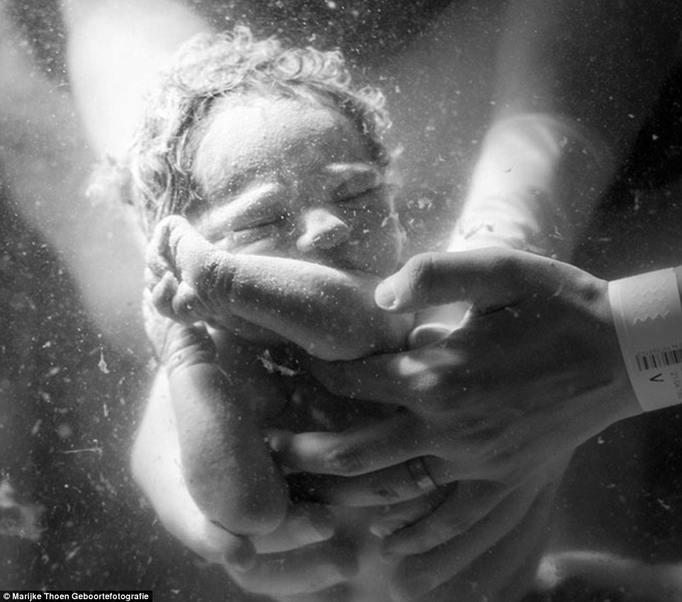 Images of women giving birth were entered into the International Association of Professional Birth Photographers (IAPBP) 2016 competition. First place went to Belgian photographer Marijke Thoen for her black and white image 