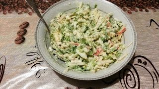 Очень вкусный салат с крабовыми палочками и пекинской капустой.