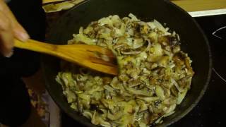 Грибы опята с картошкой и луком! Mushrooms mushrooms with potatoes and onions!