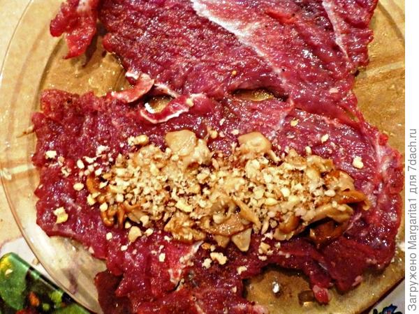 Грибы и орехи