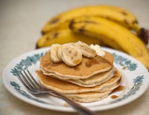 Панкейки с бананом - фото шаг 10