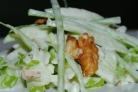 Салат из сельдерея с орехами