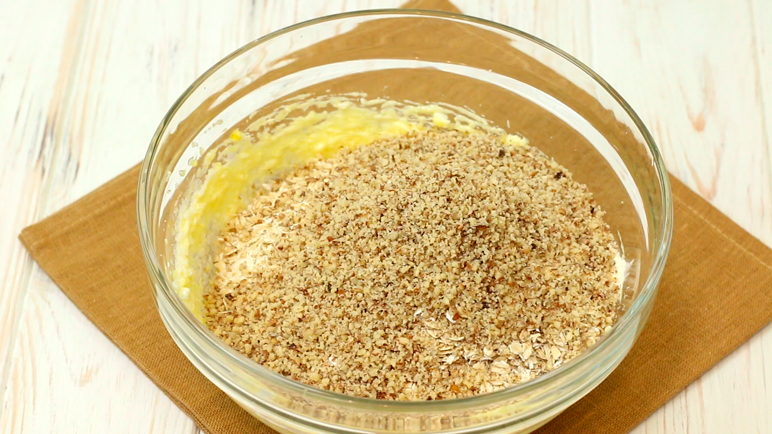 Масло с сахаром и яйцом и овсяными хлопьями - как приготовить и заморозить овсяное печенье