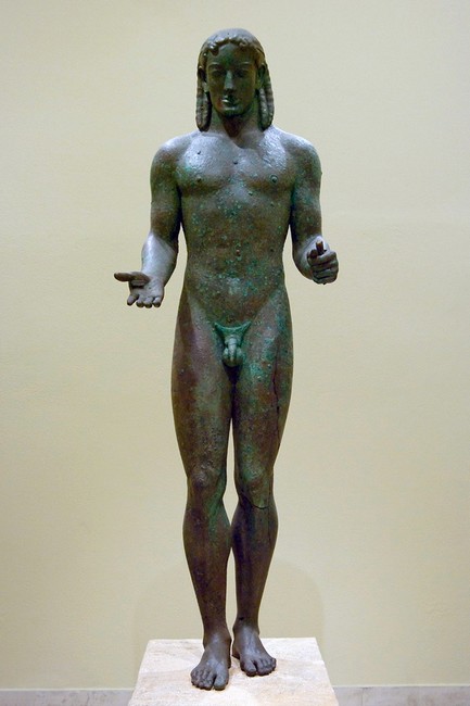 Скульптура "Курос из Пирея"