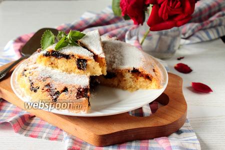Фото рецепта Кекс-пирог с карамелизованным черносливом