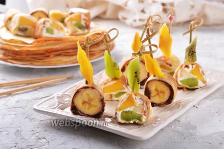 Фото рецепта Блинные роллы с фруктами
