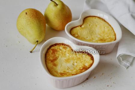 Фото рецепта Творожное суфле с грушей и мёдом