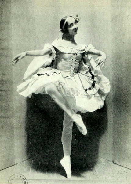 Ольга Спесивцева в балете «Эсмеральда» (?), около 1915