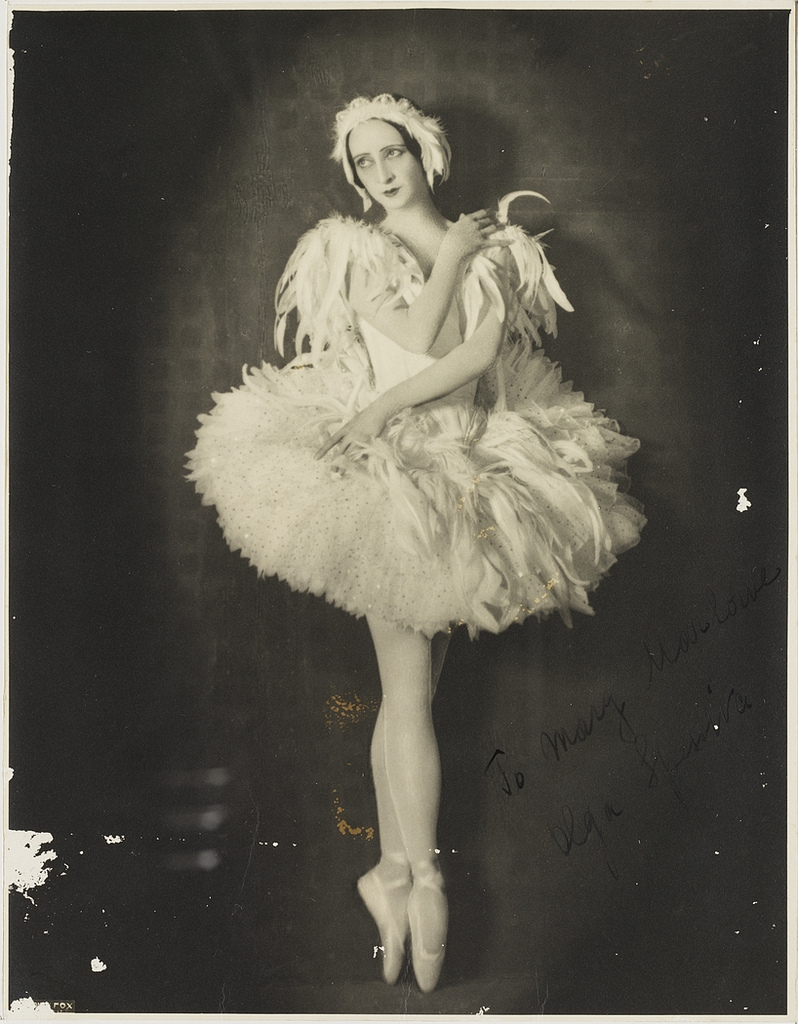 Спесивцева под руководством Вагановой подготовила главные партии в балетах «Жизель» и «Лебединое озеро».